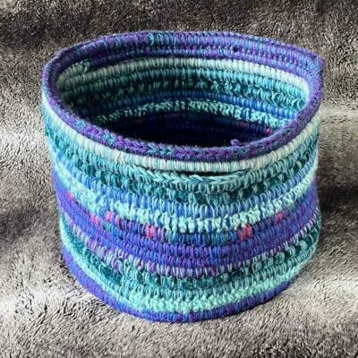 crochet-basket-mixed-blues